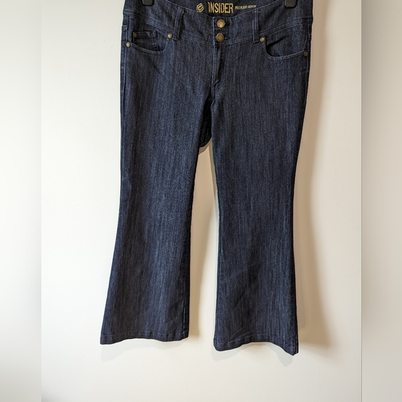 Smart Set Insider Premium Denim Bell Bottom Jeans - Picture 7 of 8